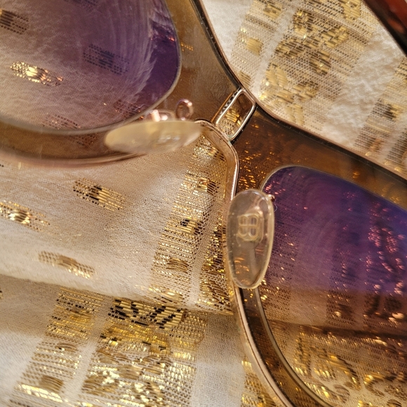 Balenciaga Gold-Tinted Sunglasses - Picture 6 of 7